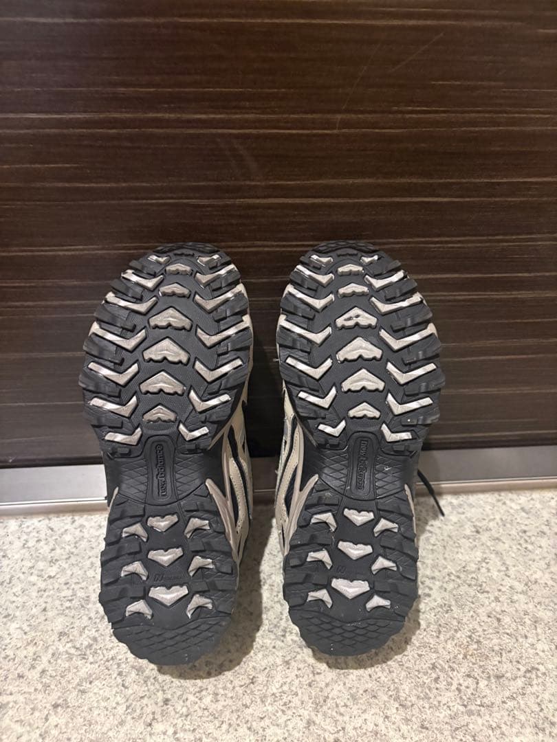 ニューバランス　スニーカー　ML610TAC　23.5ｃｍ　韓国購入