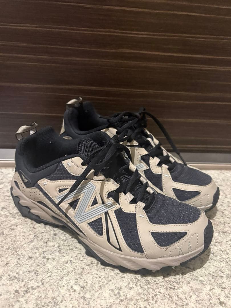 ニューバランス　スニーカー　ML610TAC　23.5ｃｍ　韓国購入