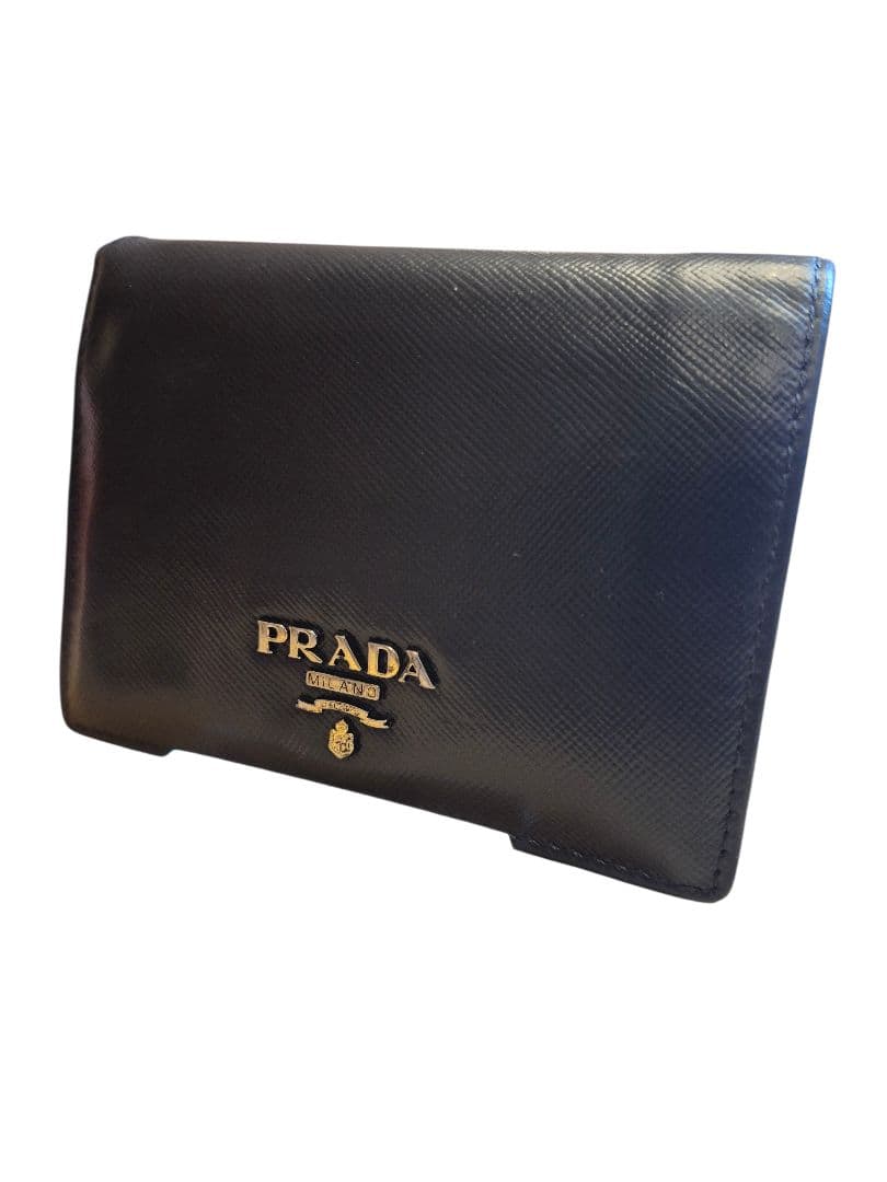 ＰＲＡＤＡ　プラダ　サフィアーノ　二つ折り財布　ブラック革