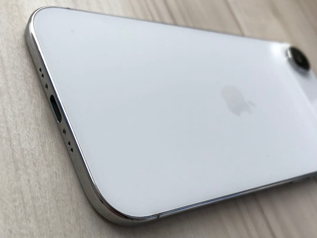 【ご品】美品iPhone Air 256GB白