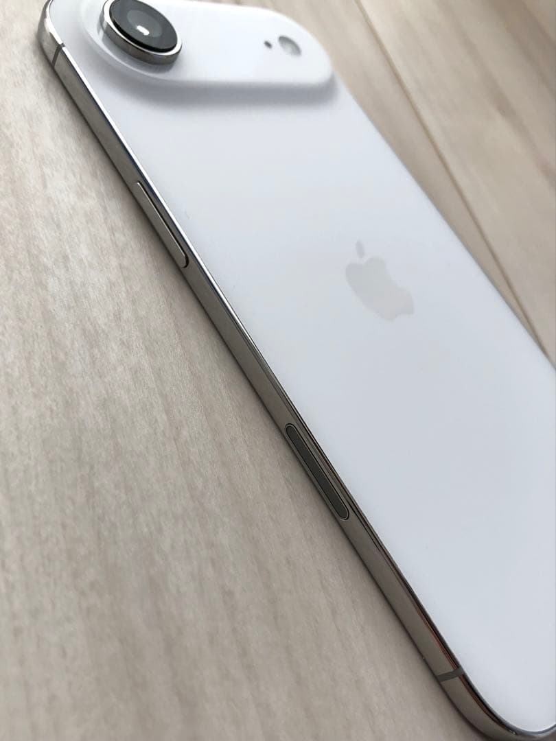 【ご品】美品iPhone Air 256GB白