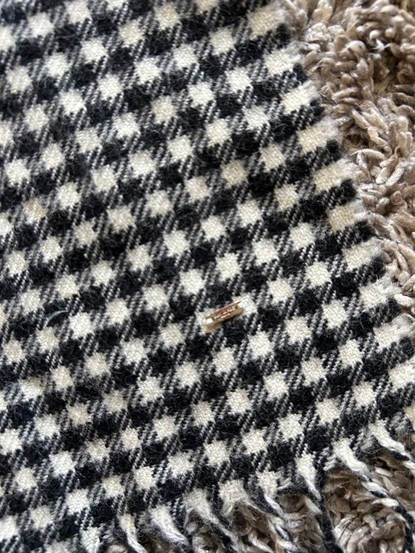 サンローラン パリ ロゴ　プレート　チェック柄 フリンジ マフラー ストール