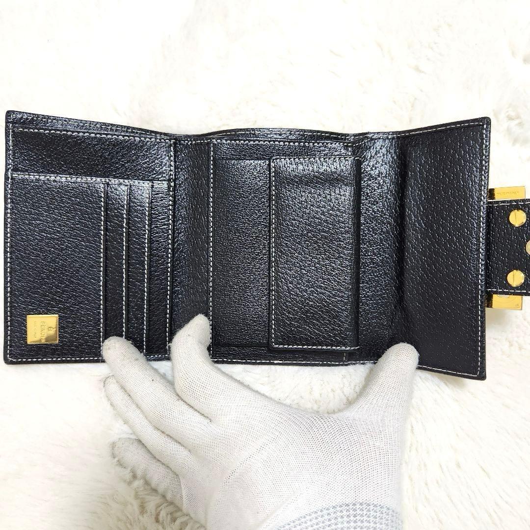 ✨新品未使用　箱付き✨フェンディ　三つ折り　ズッカ　　レザー　ブラック　金具