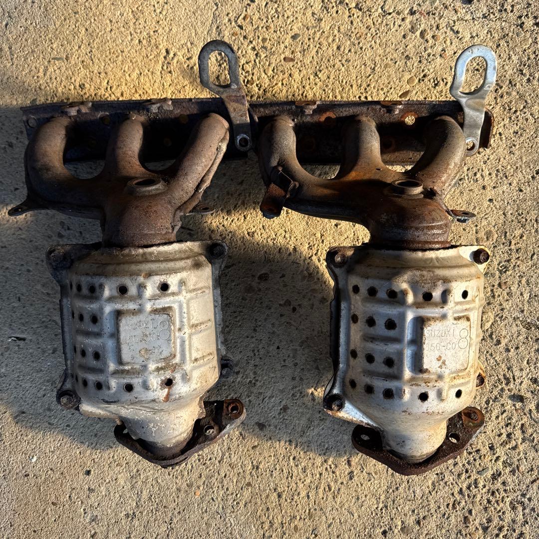 触媒　K6A CO8 ２個セット　ジャンク