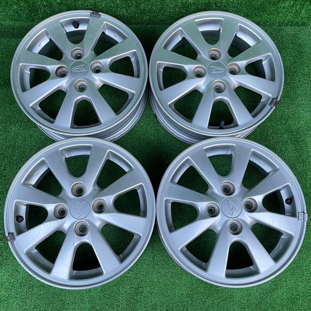 ダイハツ純正アルミホイール　14×4.5 PCD 100+45　4本セツト。