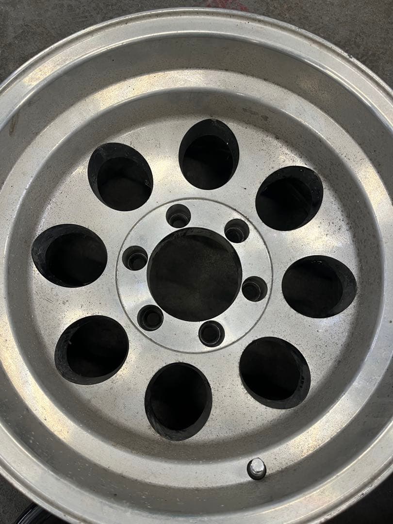 YUTAミッキートンプソン風16インチホイール