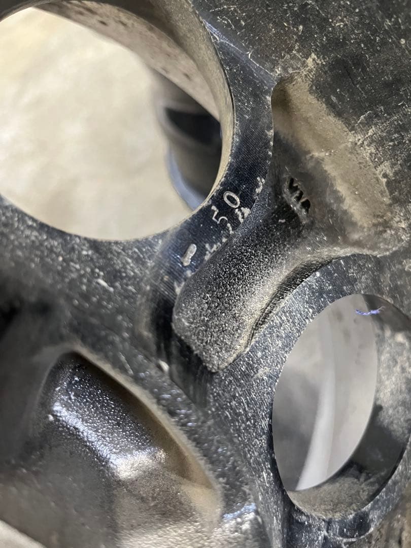 YUTAミッキートンプソン風16インチホイール