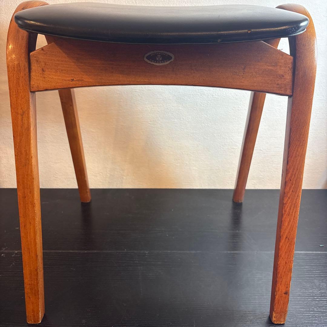 秋田木工 AKITA MOKKO 木製スツール 赤と黒の2脚セット