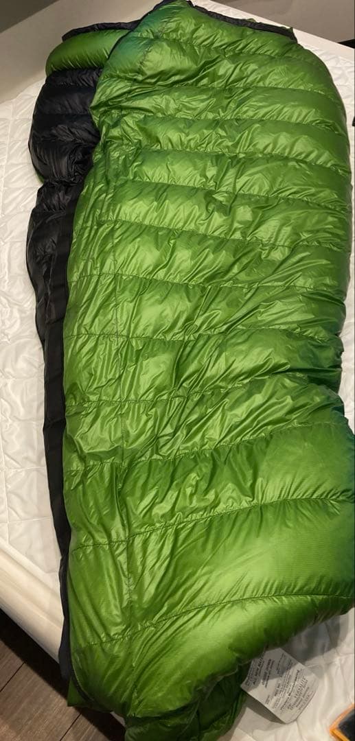 ウエスタンマウンテニアリング バーサライト グリーン ダウンシュラフ 60サイズ