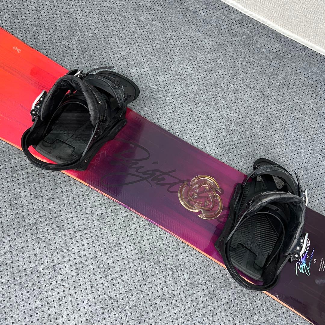 7-８回使用 142cm K2 BRIGHT LITE×BURTON サイズM