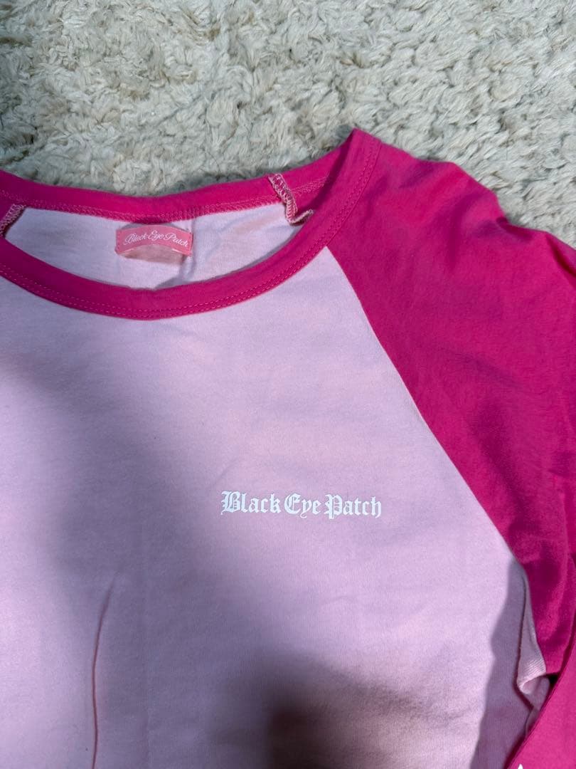 ブラックアイパッチ　トップス　LANA着用