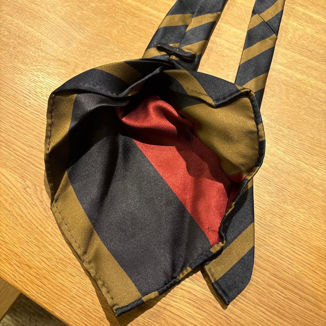 アットヴァンヌッチ ／ ネクタイ