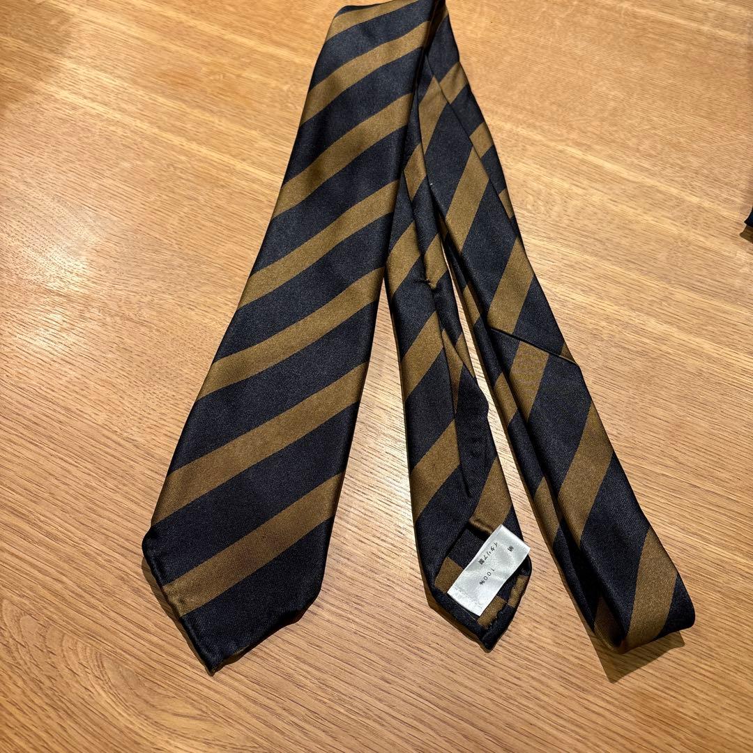 アットヴァンヌッチ ／ ネクタイ