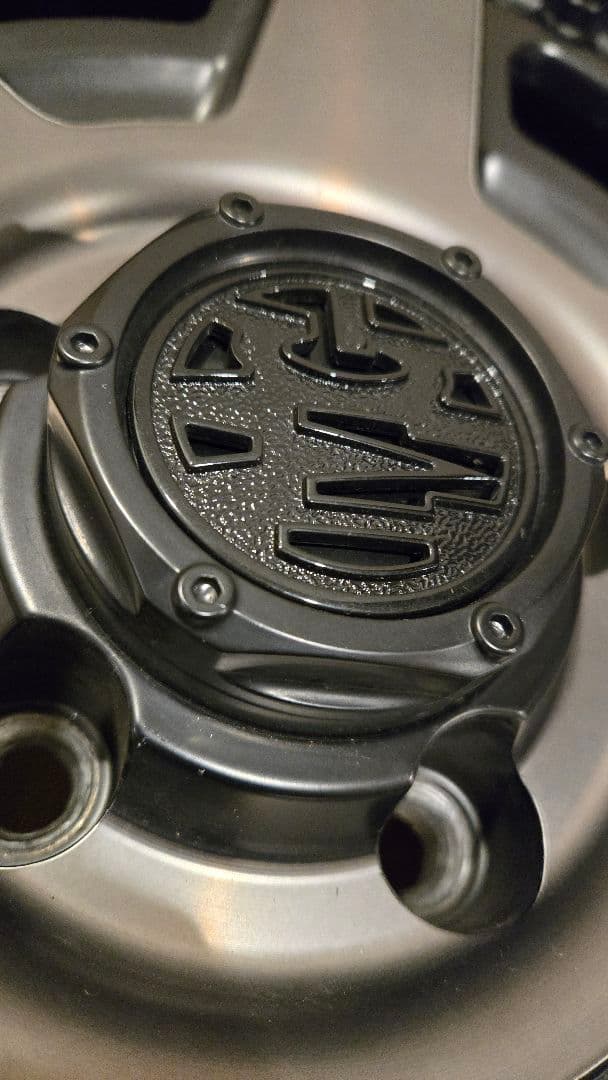 CRIMSON MG ARMOR FF 4本セット　rav4 17インチ