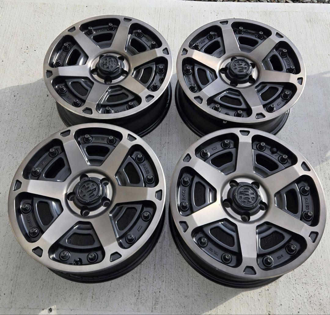 CRIMSON MG ARMOR FF 4本セット　rav4 17インチ