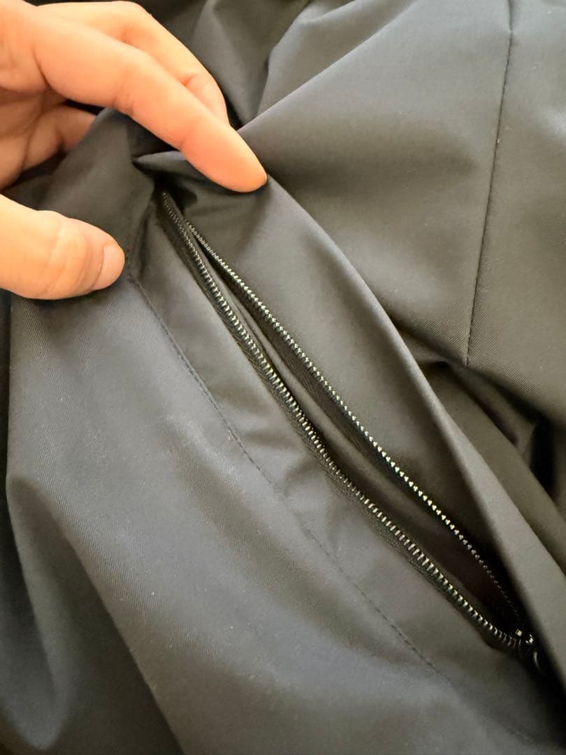 【極美品】Loro Piana ブラック ジッパーベスト メンズ