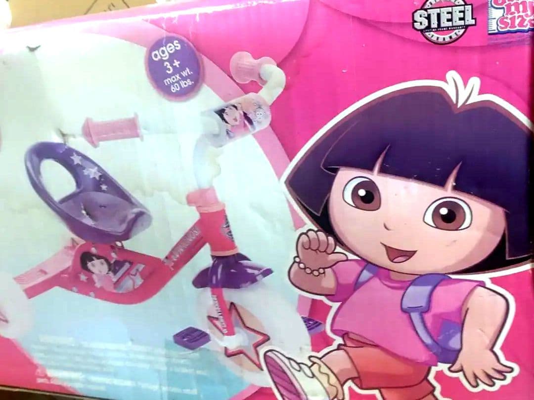 DORA the EXPLORER　ドーラ　三輪車