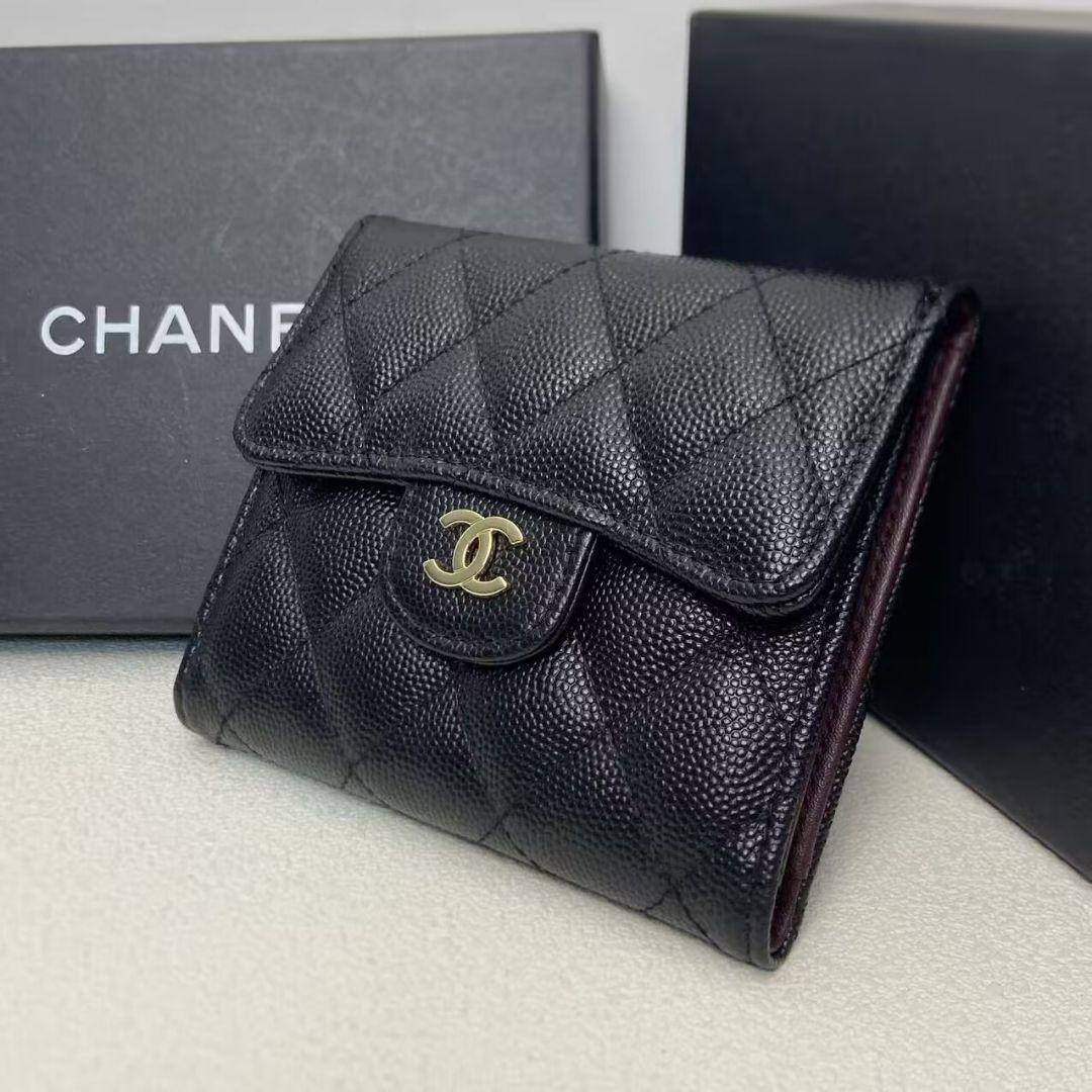 CHANEL キルティングレザー三つ折り財布 ブラック