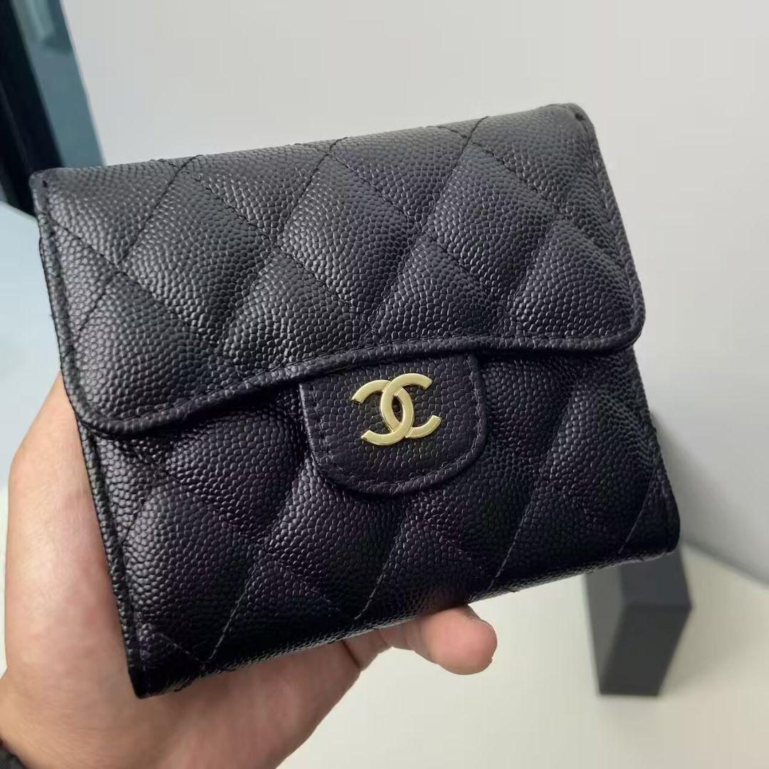 CHANEL キルティングレザー三つ折り財布 ブラック