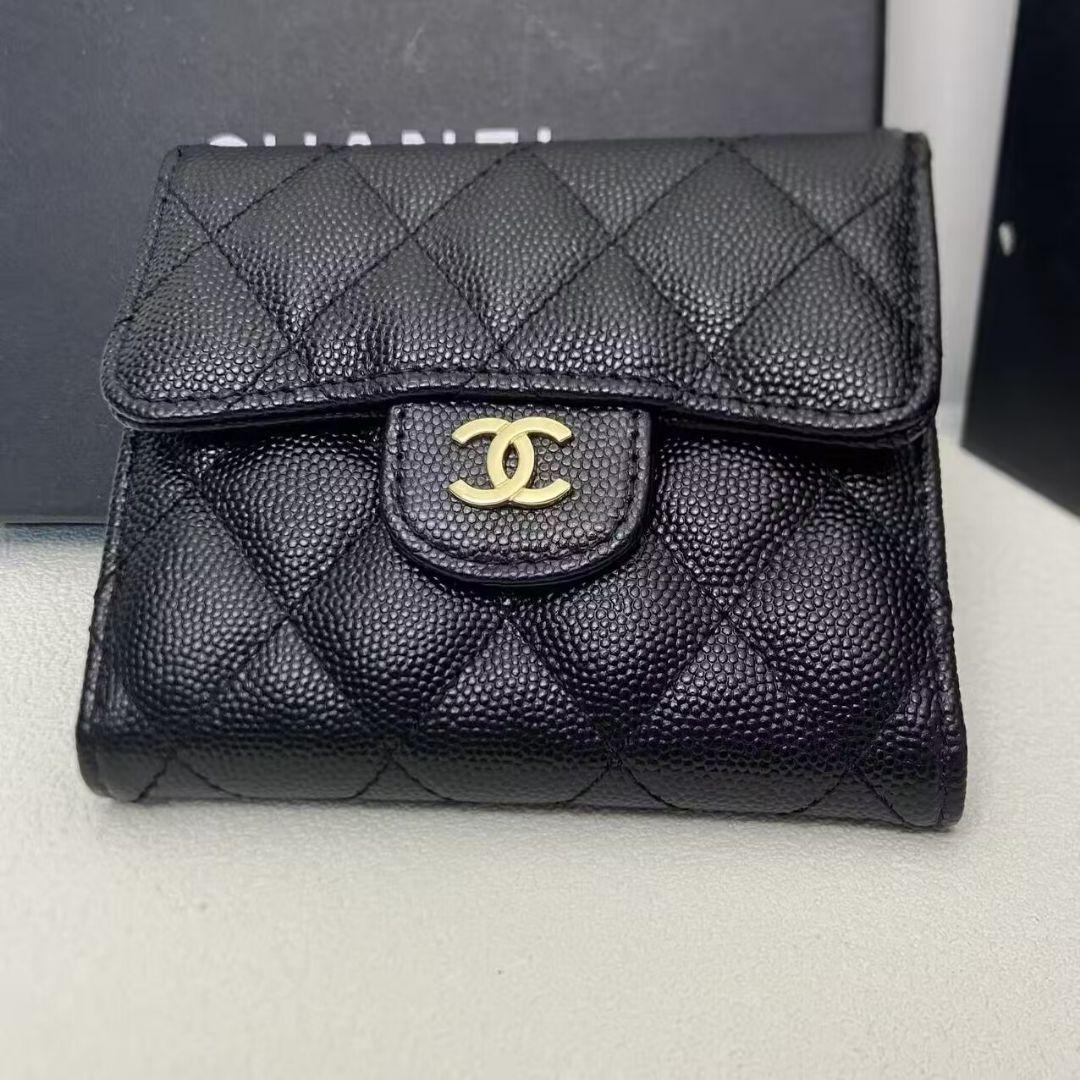 CHANEL キルティングレザー三つ折り財布 ブラック