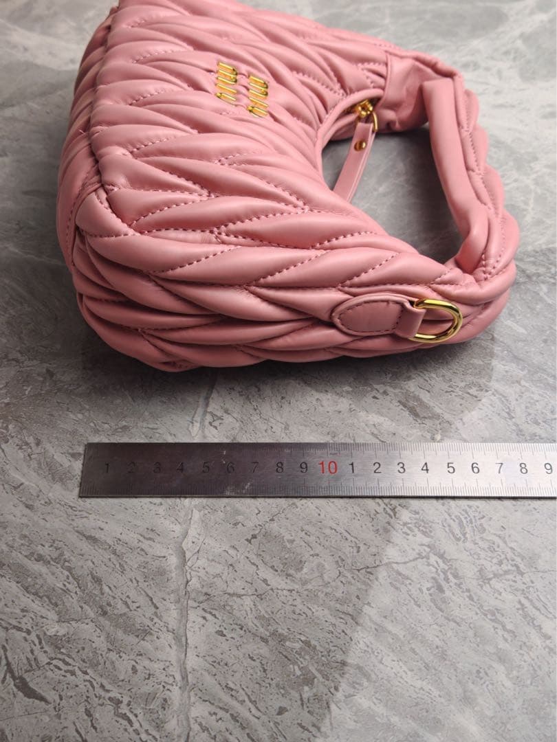 MIU MIU キルティング ミニボストンバッグ ピンク