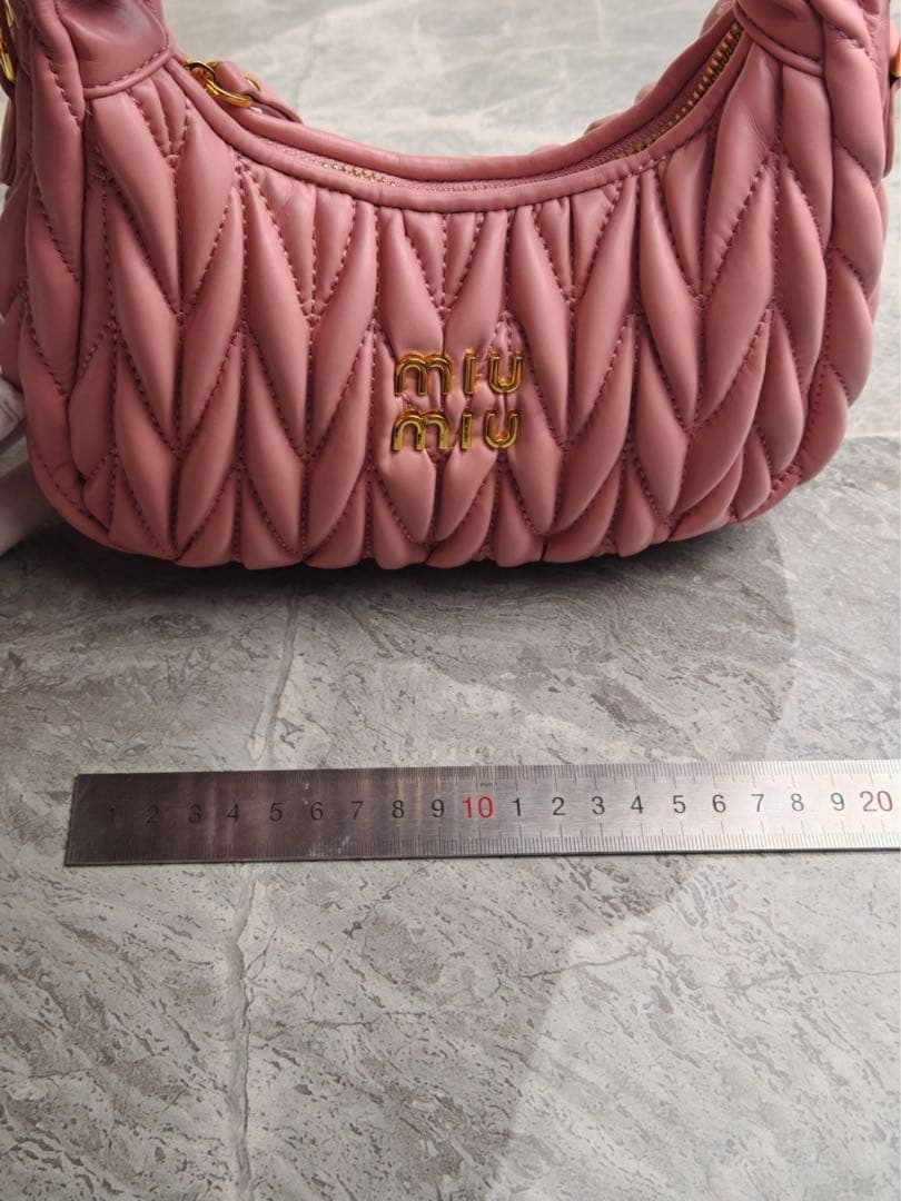 MIU MIU キルティング ミニボストンバッグ ピンク