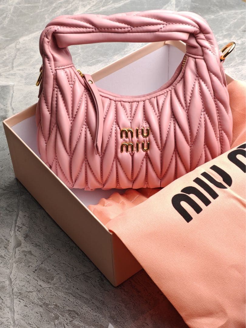 MIU MIU キルティング ミニボストンバッグ ピンク