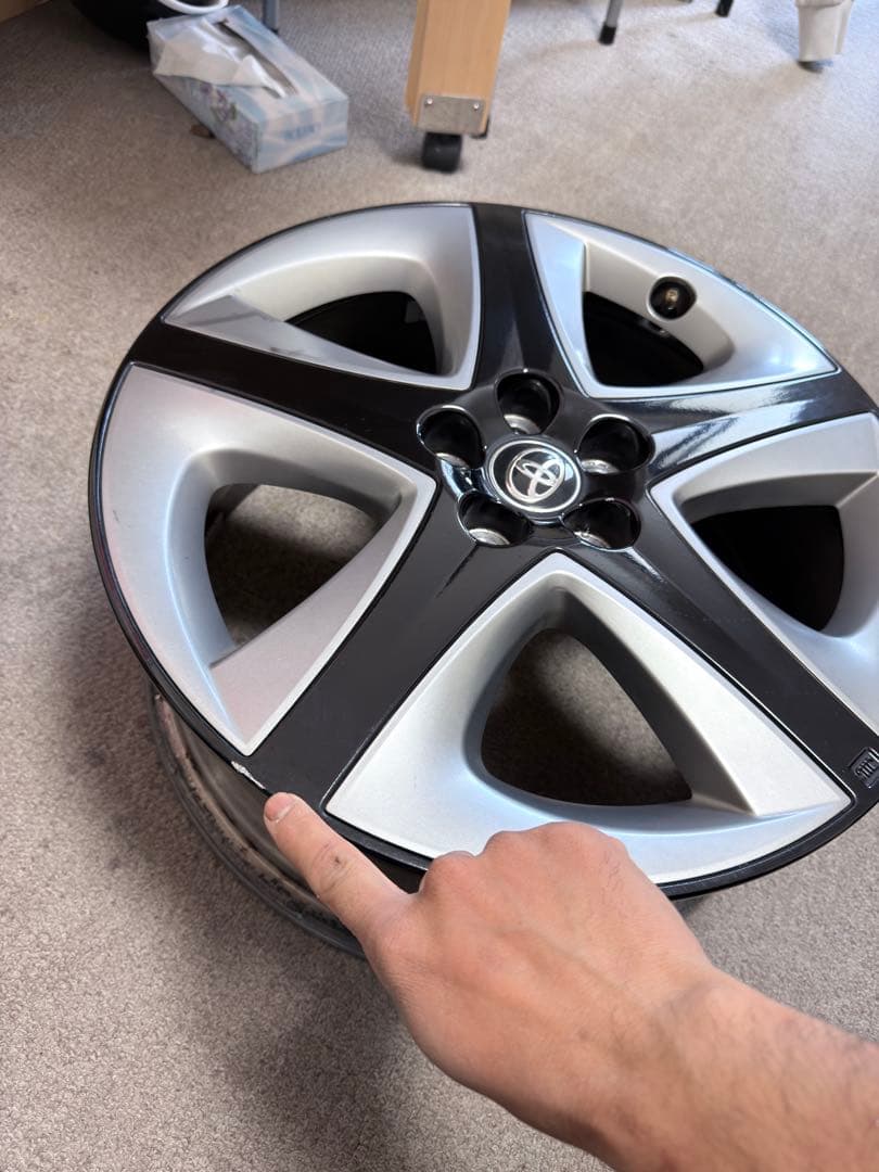 トヨタ プリウス50系 純正アルミホイール 17インチ 4本セット 傷あり