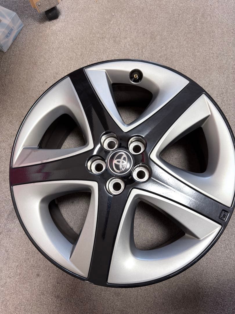 トヨタ プリウス50系 純正アルミホイール 17インチ 4本セット 傷あり