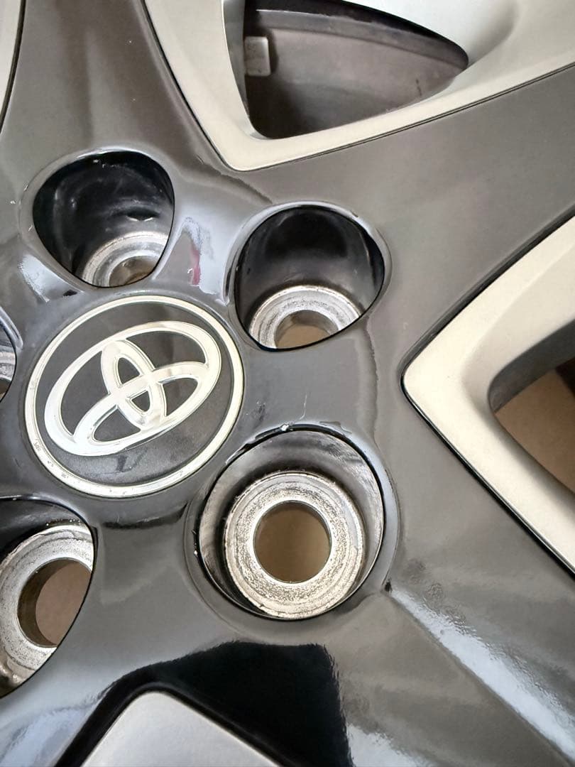 トヨタ プリウス50系 純正アルミホイール 17インチ 4本セット 傷あり