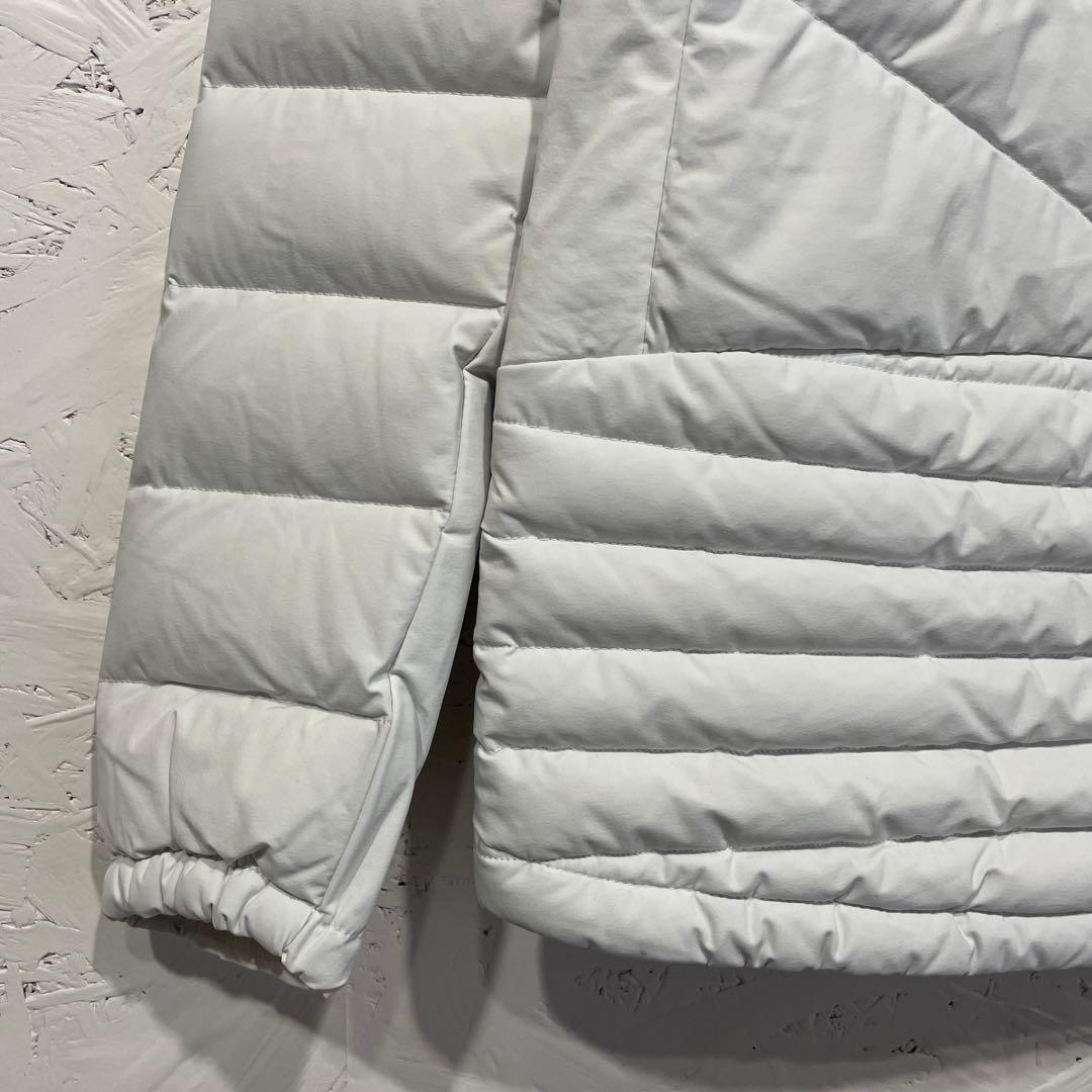 ゴルフウェア【TaylorMade】ダウンジャケット　白　M