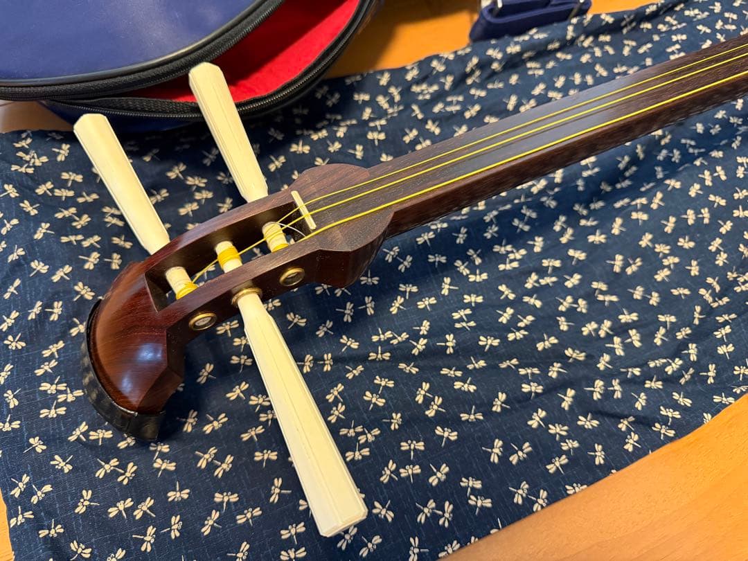 地歌三味線　三つ折り　桐箱　ソフトケース付き