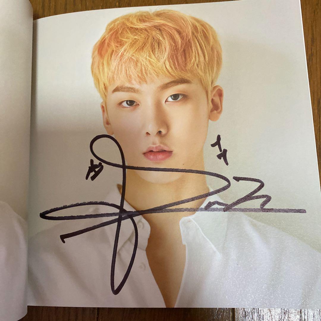 ASTRO アストロ　サイン入りブックレット