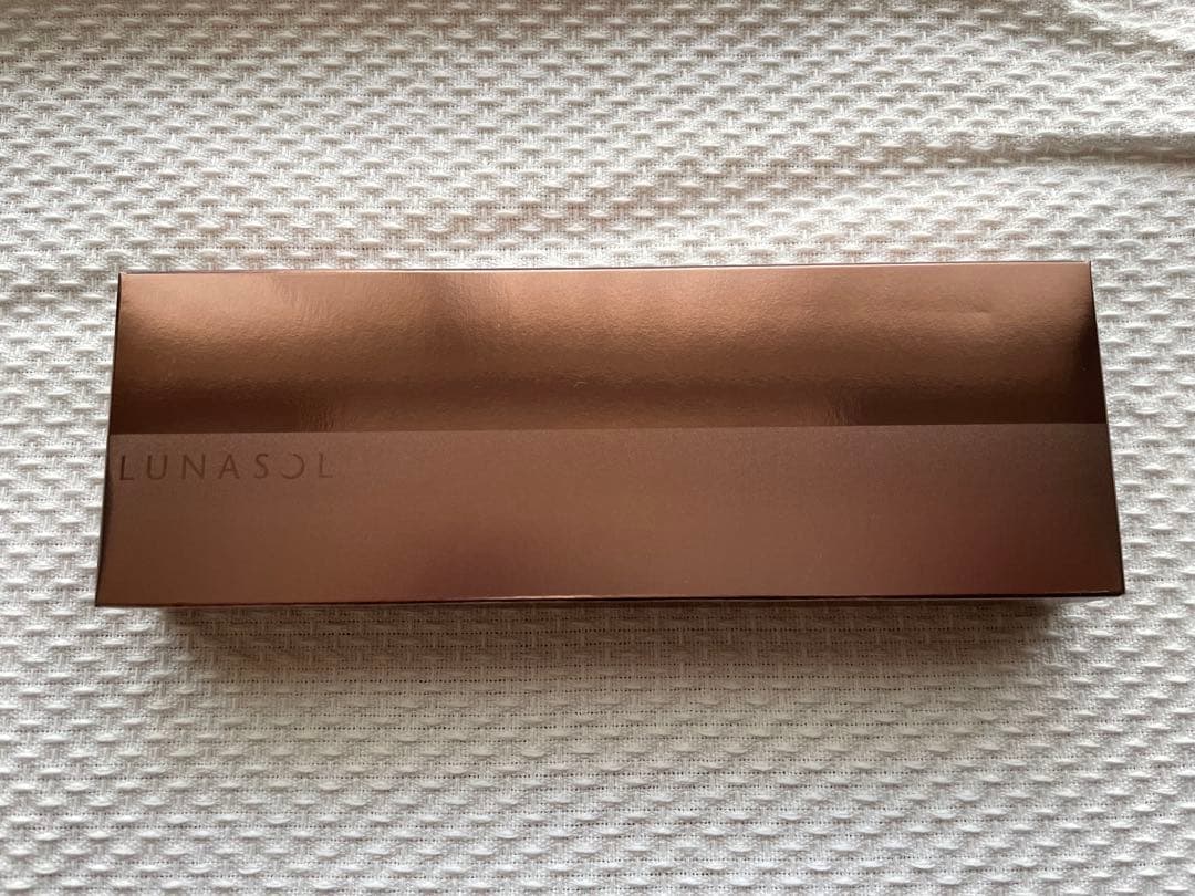 【未使用】LUNASOL ルナソル ザベージュアイズ 01 アイシャドーパレット