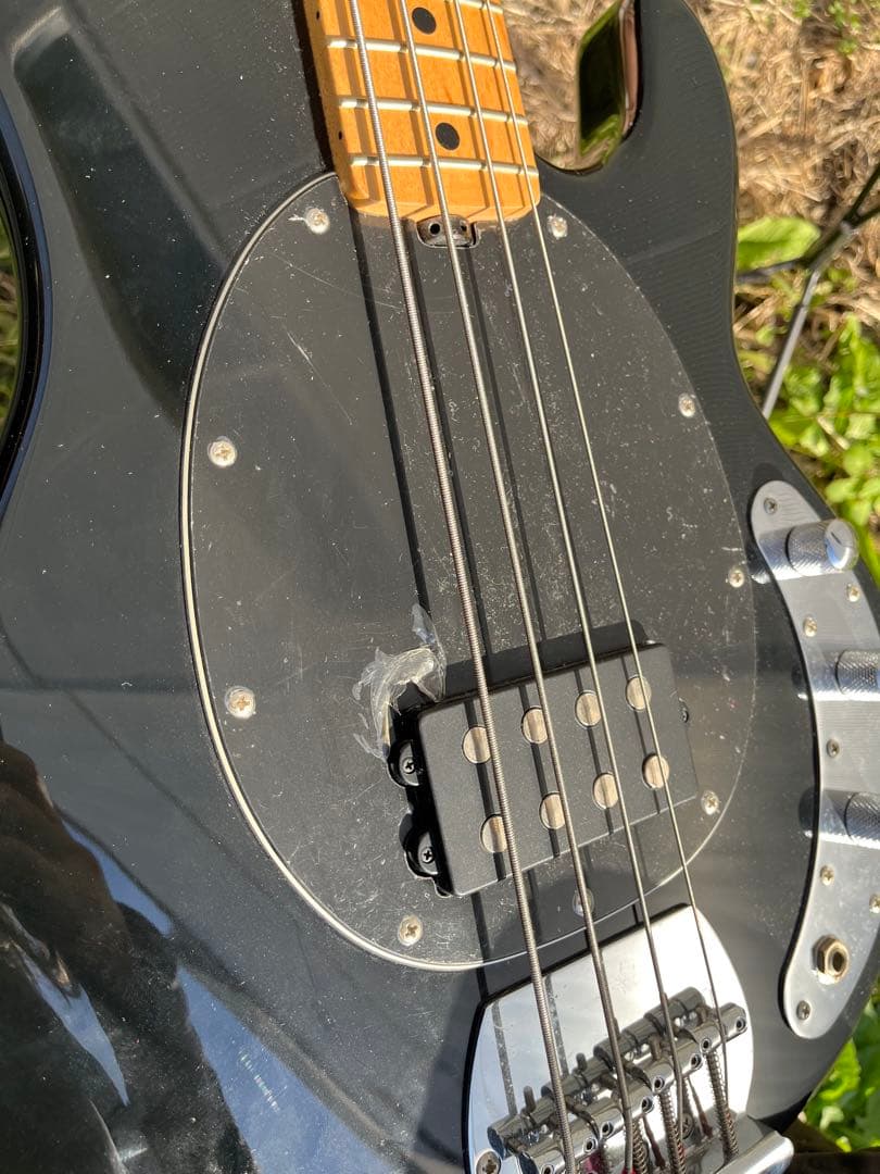 Sterling by Music Man SUB 4弦エレキベース