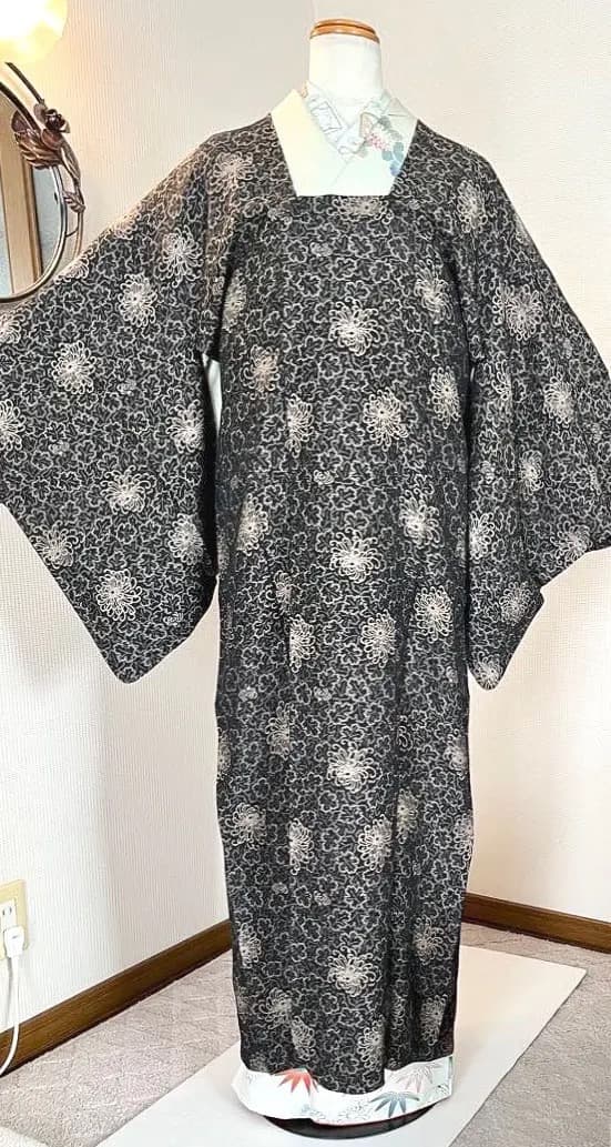 和装コートロング丈 乱菊に葉模様 撥水加工有 身丈132cm 長期保存品