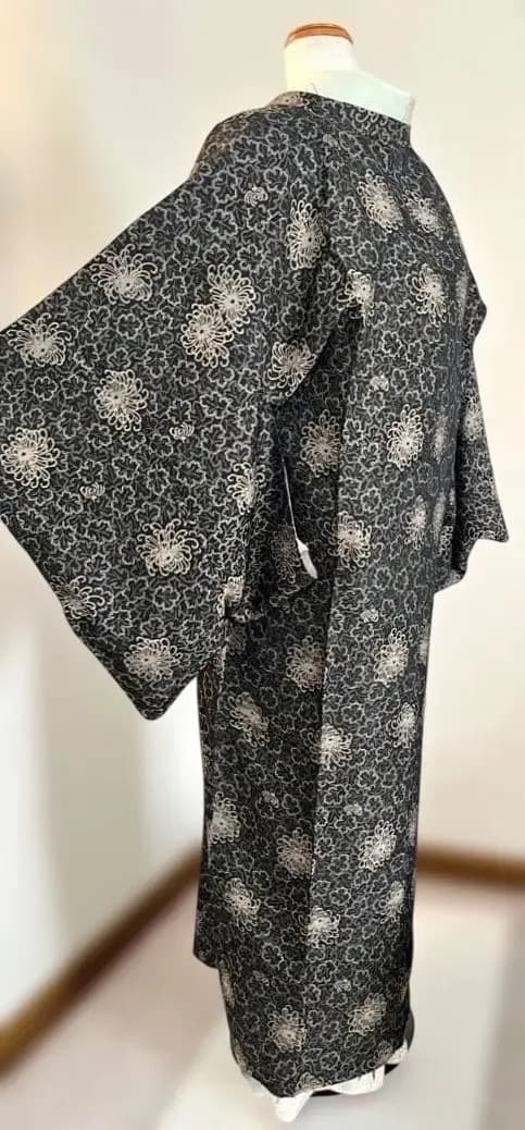 和装コートロング丈 乱菊に葉模様 撥水加工有 身丈132cm 長期保存品