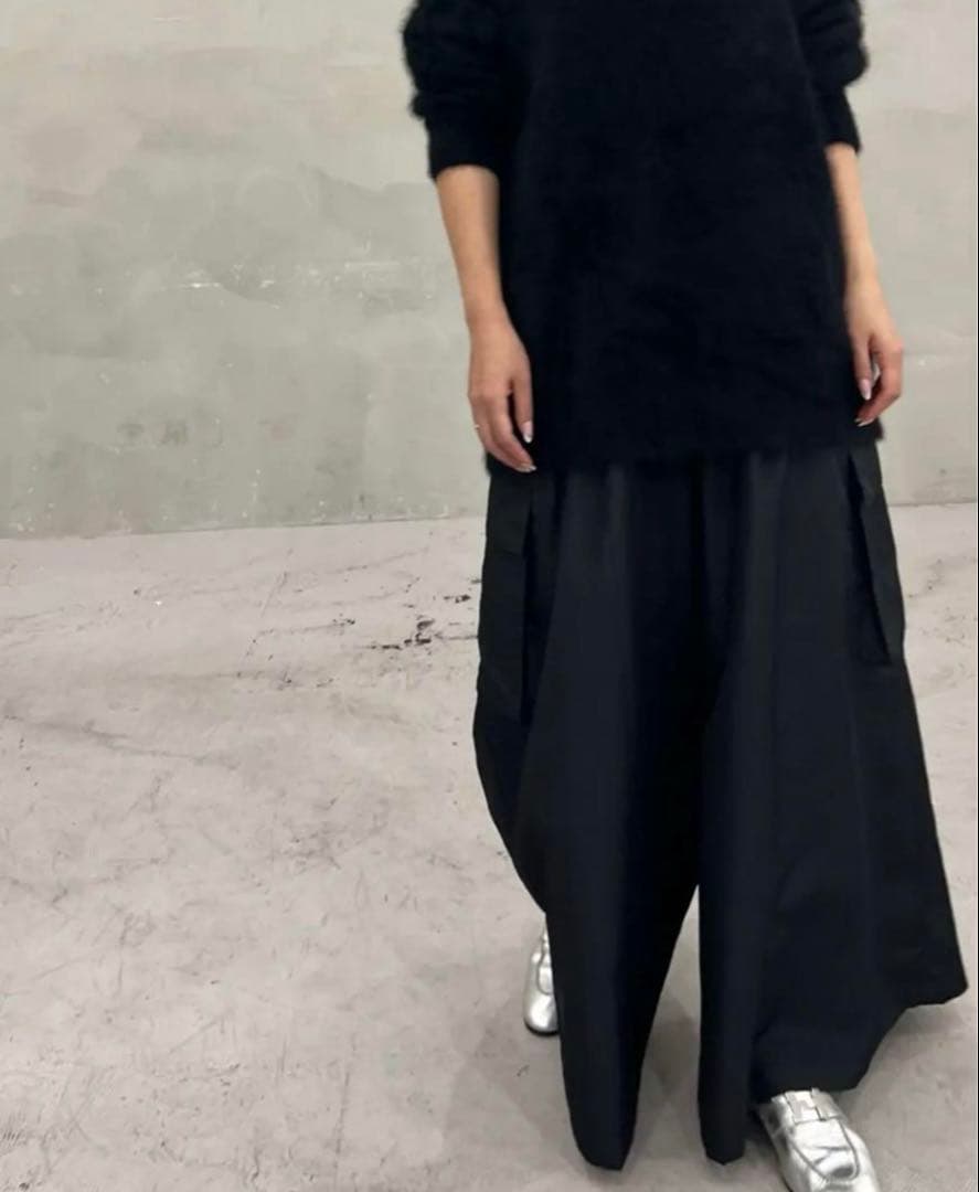 美品　Lig. リグドット. ワイドカーゴパンツ　黒　シャカシャカ　光沢感あり