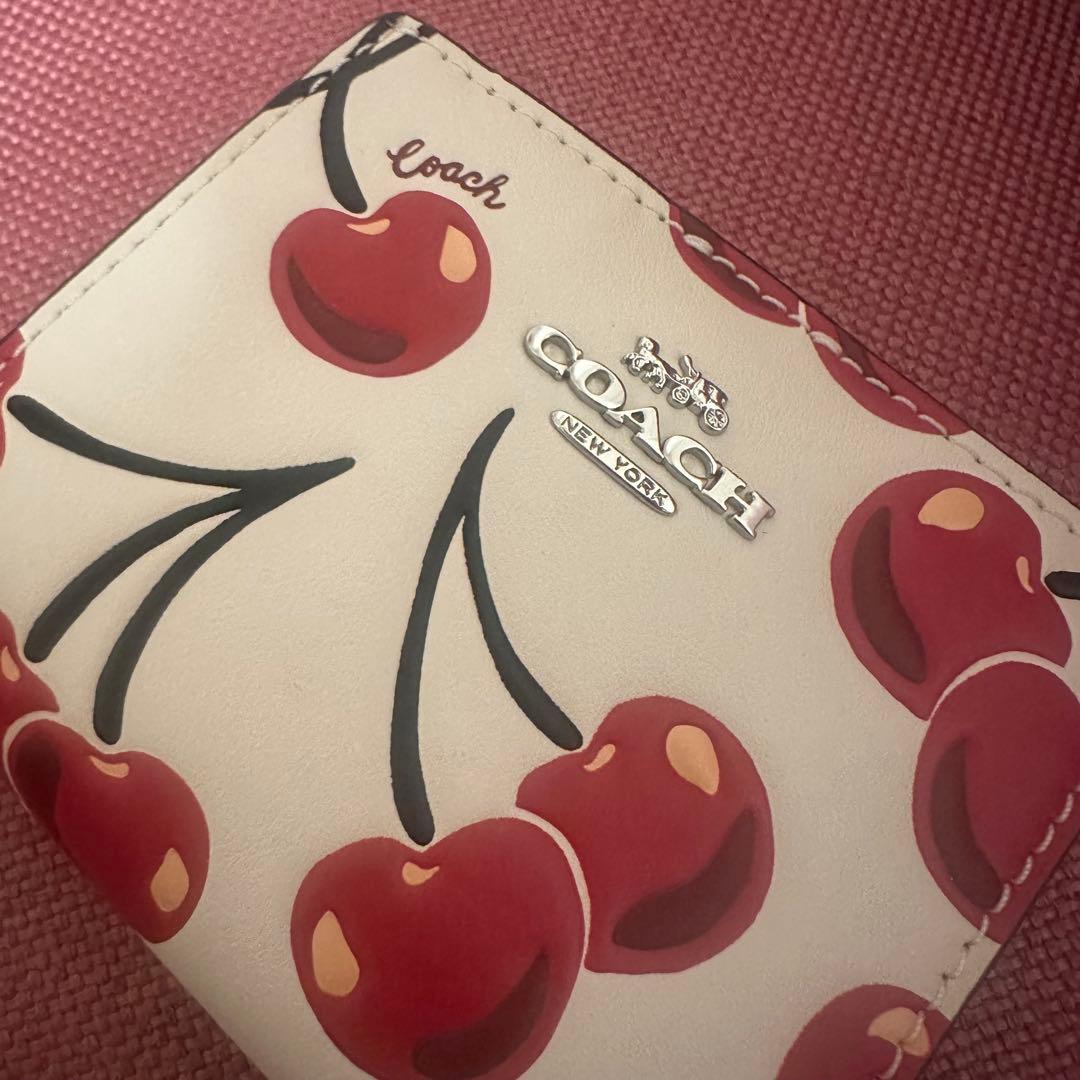COACH チェリー柄 ミニ財布 さくらんぼ