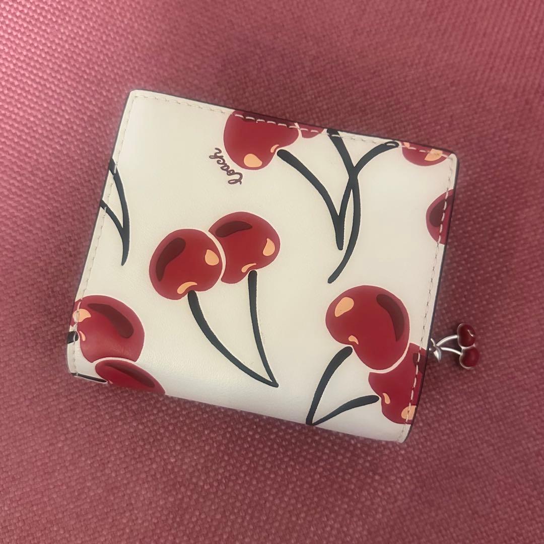 COACH チェリー柄 ミニ財布 さくらんぼ