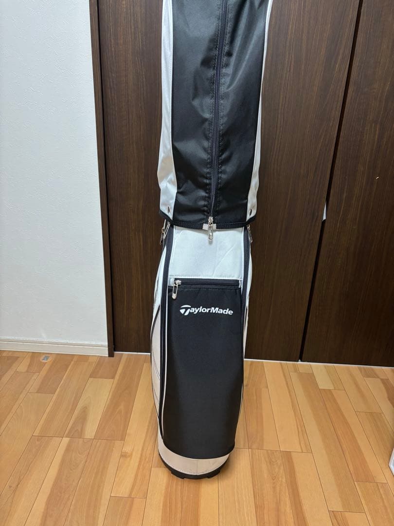 TaylorMade キャディバッグ ホワイト・ブラック