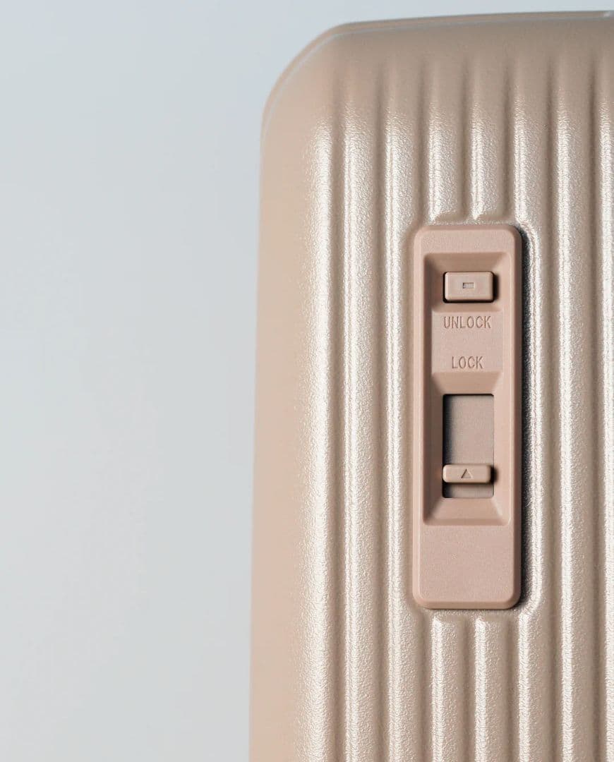 イノベーター スーツケース Lサイズ　92L　カフェラテ