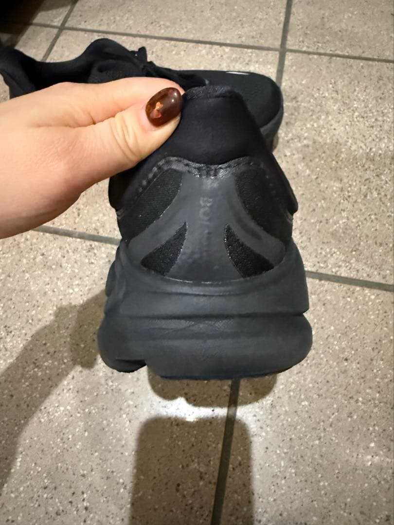 BEAUTY&YOUTH✖️HOKAスニーカー