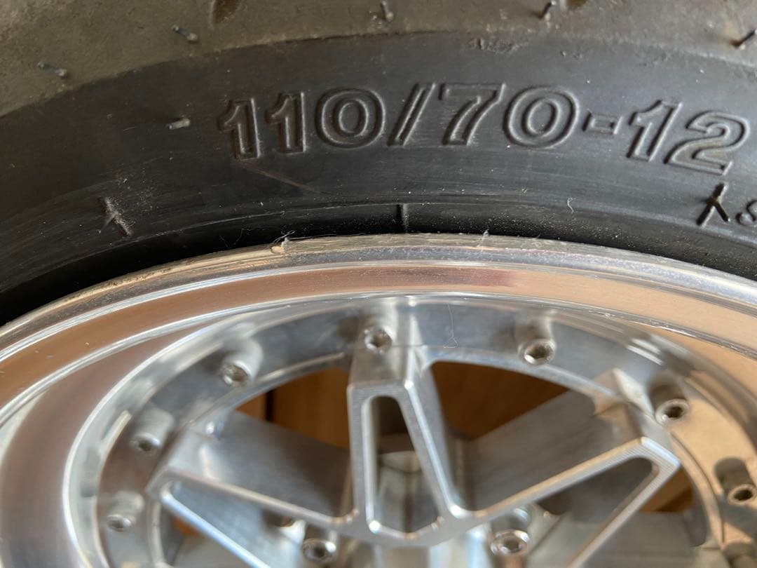 ズーマーホイール