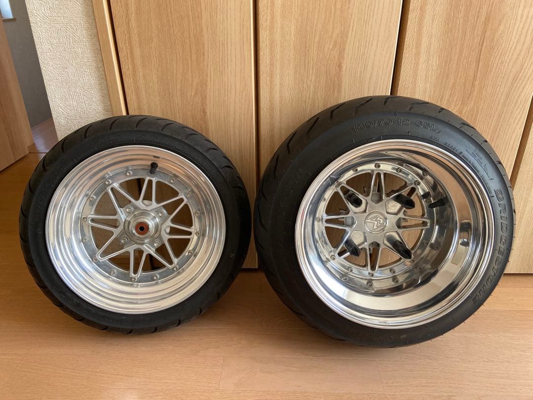 ズーマーホイール