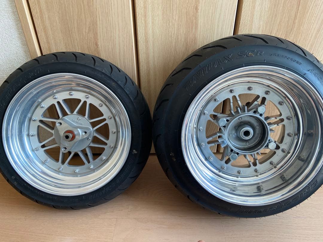 ズーマーホイール