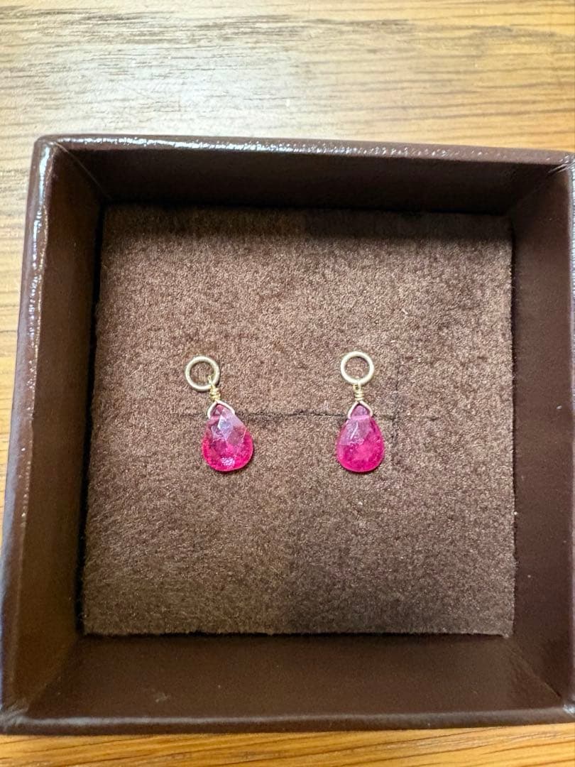 agete　K10ピアスチャーム　ルビー