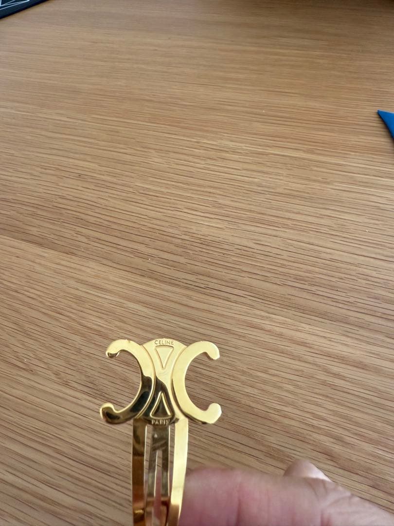 【新品】CELINE セリーヌ　トリオンフ　ヘアピン
