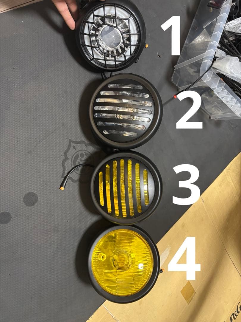 ヘットライト１個