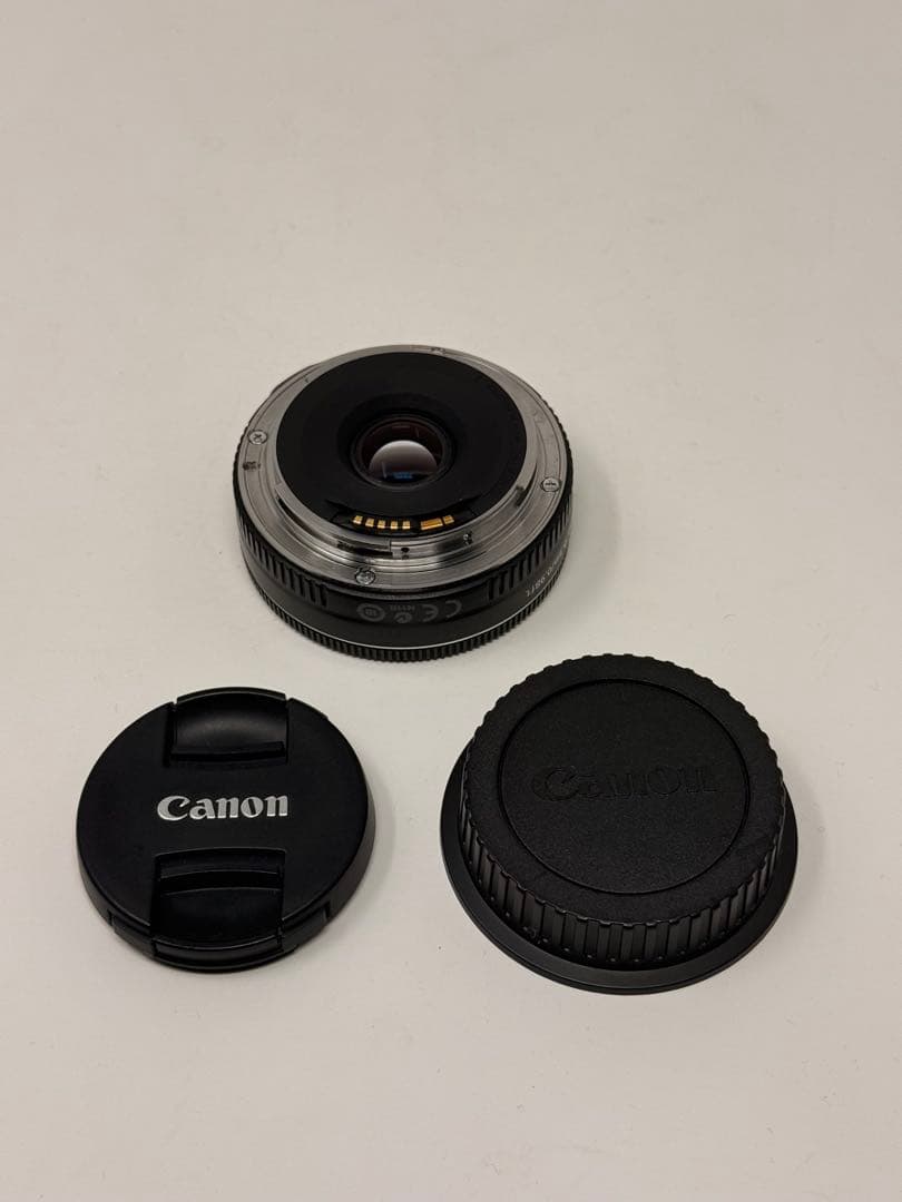 Canon EF 40mm F2.8 STM パンケーキレンズ